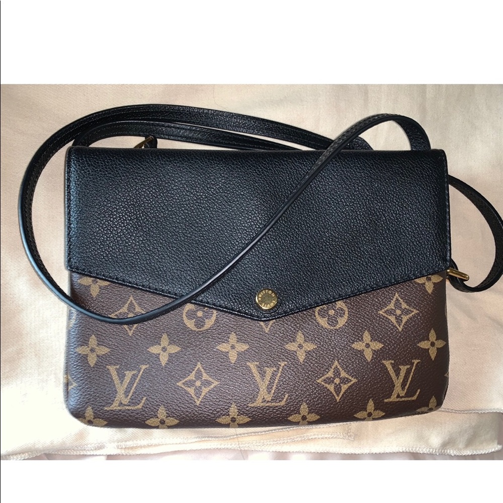 SOLD✨Louis Vuitton Twinset Monogram Crossbody